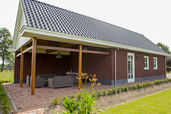 Nieuwbouw woonhuis familie van Berlicum, Meester Schendelerstraat te Mariaheide. Gebouwd door Jabro Bouw